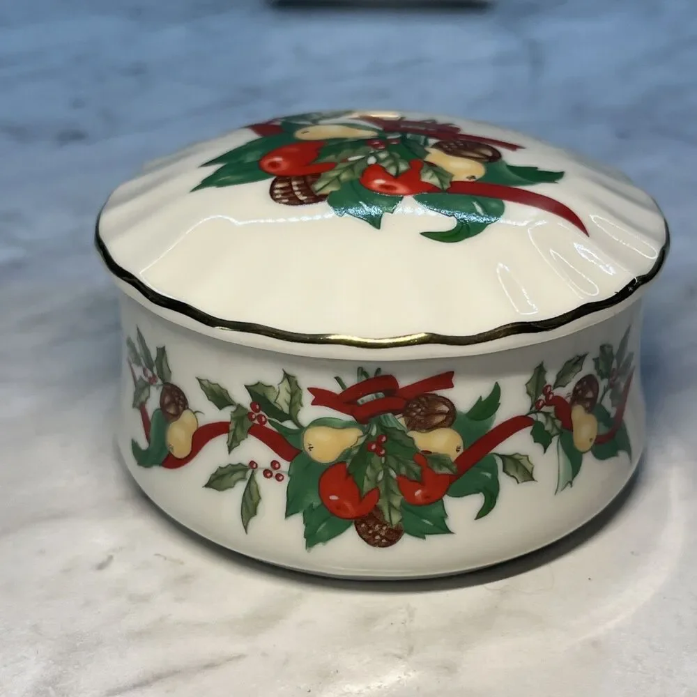Vintage Heritage House Melodies Christmas Silent Night Music Trinket Box Holiday